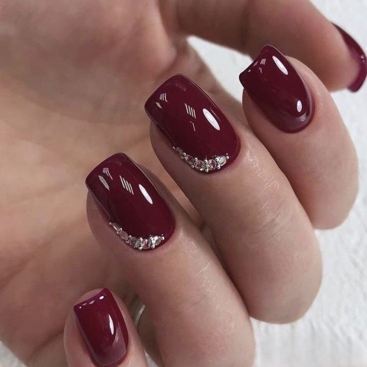 embellished christmas gel nails