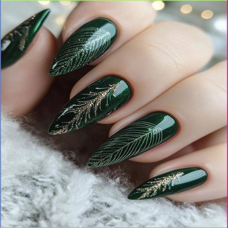 green christmas tree gel nails