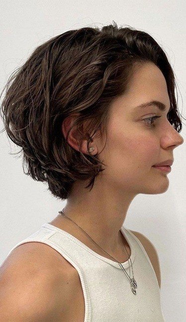 stacked Curly Bob cut 1